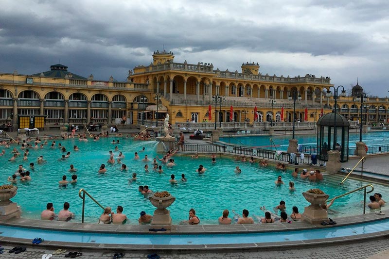 szechenyi-kupalnya-budapesht