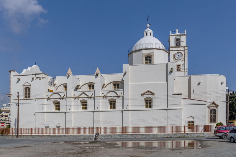 Terra_Santa_Our_Lady_of_Grace_Catholic_Church,_Larnaca,_Cyprus-1