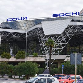 sochi-kak-dobratsya-iz-aeroporta-do-centra-goroda-i-adlera